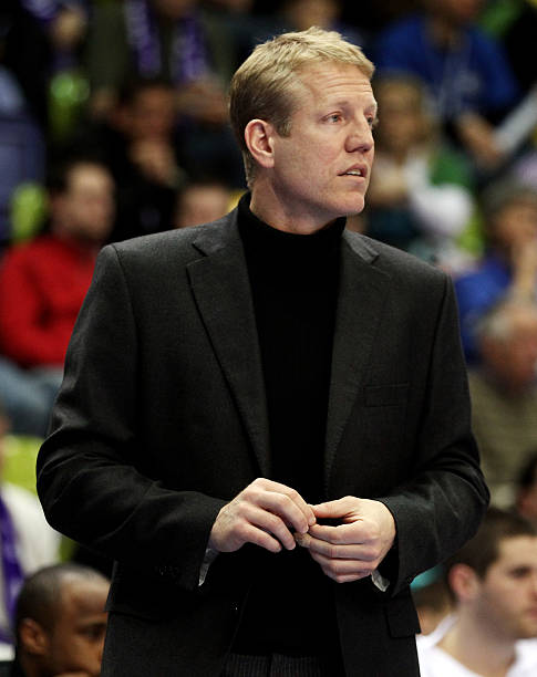 映了整个球 映了整个球