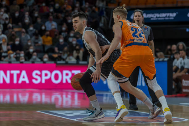 量年轻才俊 量年轻才俊